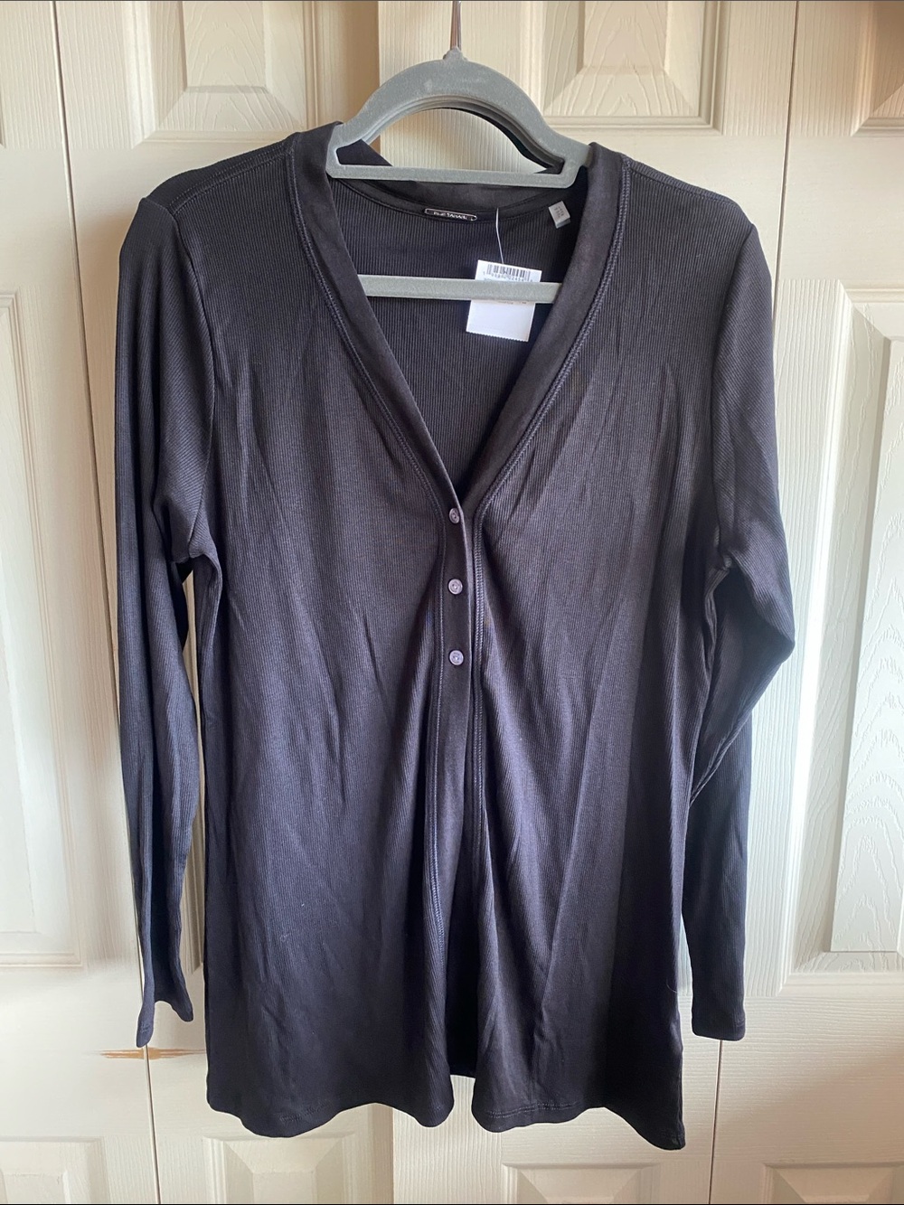 Elie Tahari Ribbed Vneck Long Sleeve 3-button-front Cardigan